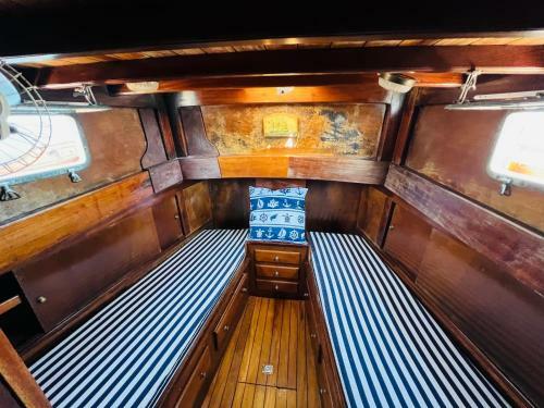 Caliria Wooden Boat