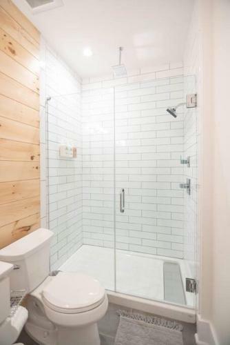 Apartamento Hottub/deck W/ Bar/parking Blueridge@ Main&pine