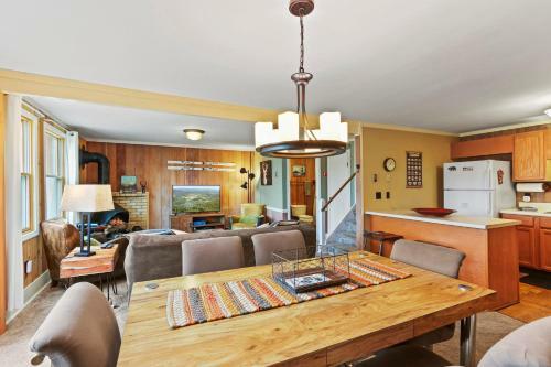 3br 2ba Mountain Condo Sleeps 6 Indoor Pool