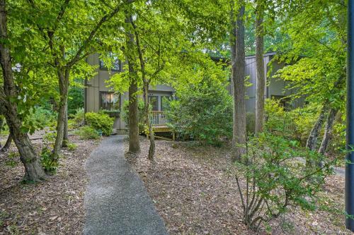 Stylish Durham Townhome Less Than 5 Mi To Downtown!