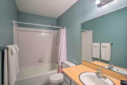 Stylish Durham Townhome Less Than 5 Mi To Downtown!