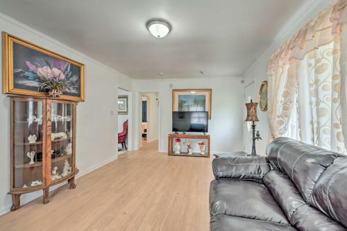 Quaint Greensboro Home Less Than 4 Mi To Downtown!