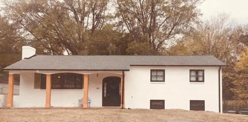 Charming 1960s Home Short Walk To Uptown Lightrail-unit 1