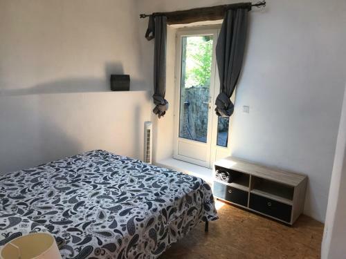 Le G�te Bleu de La Ferme Accroch� � La Colline