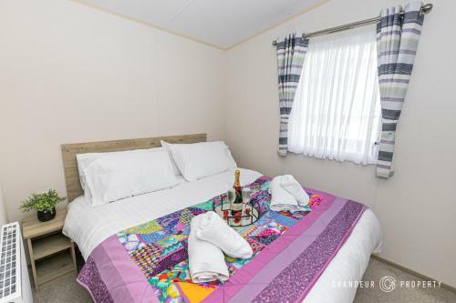 Modern, Picture-perfect, 2-bedroom Home, Parking