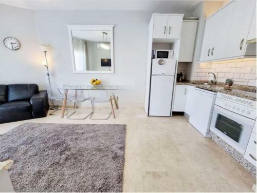 Apartamento Lovely Ground Floor Esmeralda, Pool, Parking