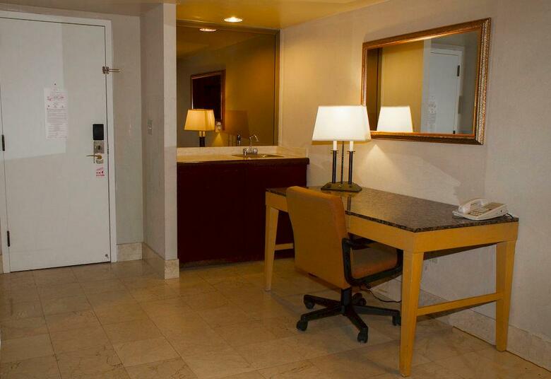 River Park Hotel Suites Port Of Miami