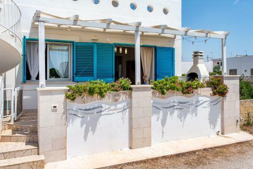 La Maison Bleue 100mt From Sea