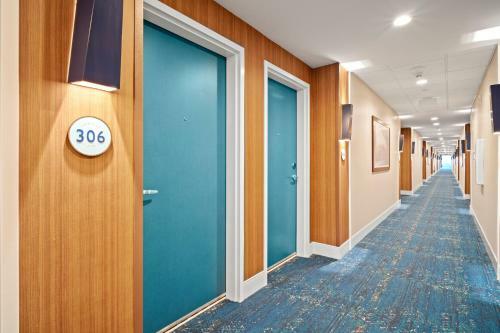 Hotel Compass By Margaritaville Medford