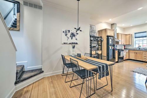Convenient And Chic Pittsburgh Home With Patio!