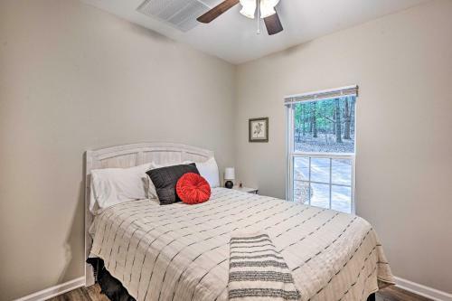 Pet-friendly Central Cottage 2 Mi To Clemson