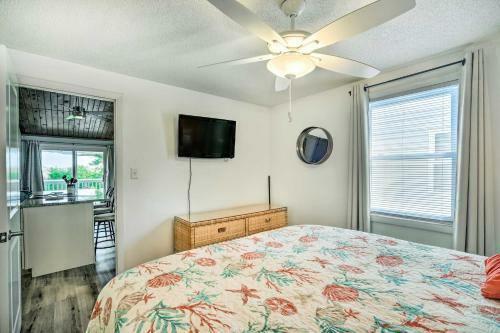 Apartamento Island Condo With Balcony, Golf Course Views!
