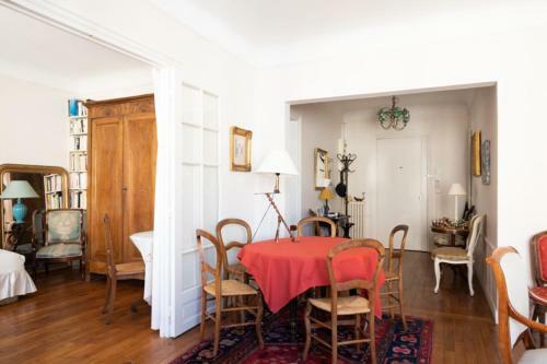 Bright 79 M Apartment Near Paris