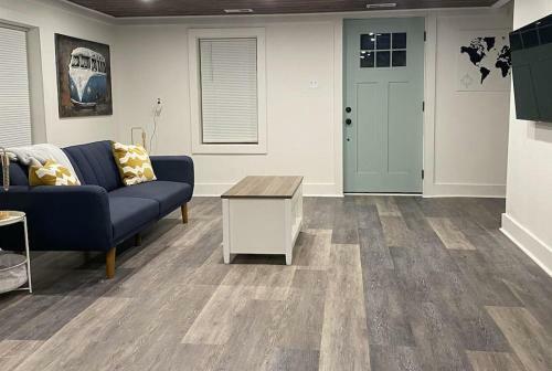 3 Bed2 Bath Renovated Home Near The Lake