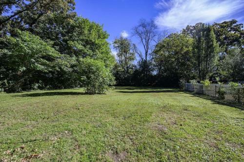 3 Bed2 Bath Renovated Home Near The Lake