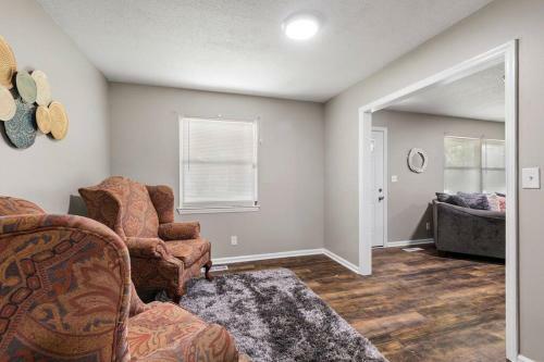 Astonishing 4 Bedroom Home With Greenery Wall