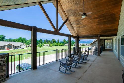 Charming Cades Cove Condo - Community Amenities