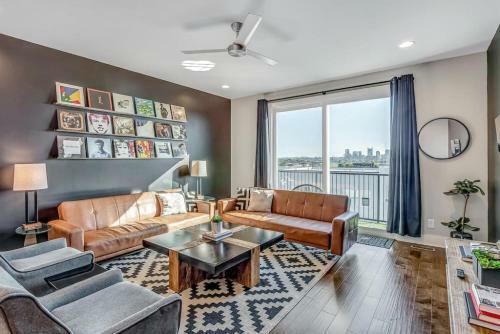 Big New And Modern With Skyline View Mural And Ping Pong
