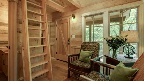 The Cedar In Treehouse Grove At Norton Creek