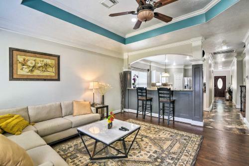 Convenient Katy Retreat - 27 Mi To Houston!