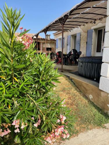 Villa La Valexiane Dans Les Alpilles