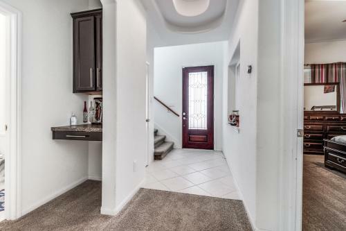 Beautiful 2 Story Luxury Home In An Upscale Area!