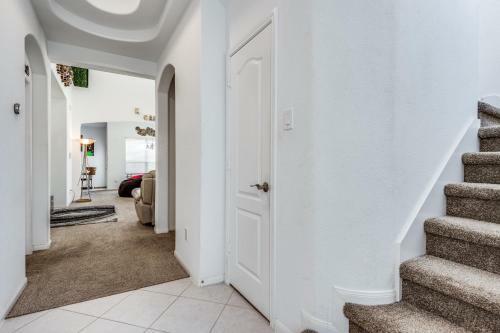 Beautiful 2 Story Luxury Home In An Upscale Area!