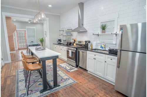 Comfy And Incredible Fenced 2br 2 Ba Near Downtown