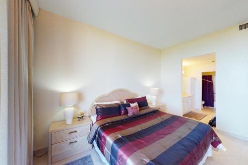 Suntide III Condominiums #101