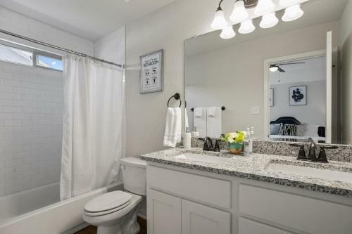 Luxury San Antonio Home Sleeps 6