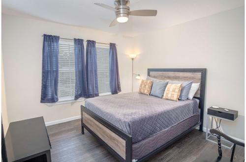 Splendid Gated 4 Br 2 Ba Home Near Downtown