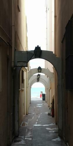 Apartamento Joli Studio Dans Le Coeur de Menton