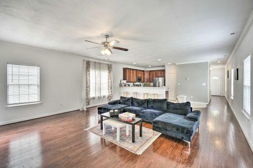 The Lucas Cheery House With Fenced Backyard!