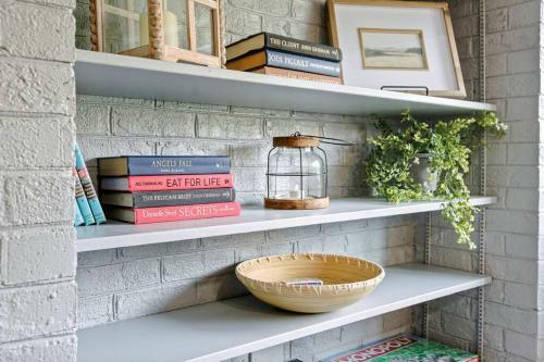 Adorable And Cozy 1 Bedroom Apartment