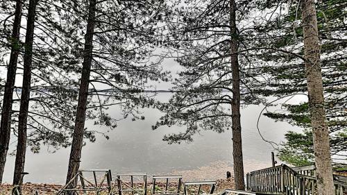 Round House On Round Lake