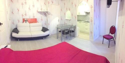 Apartamento Studio Avec Terrasse Amenagee Et Wifi A Neris Les Bains
