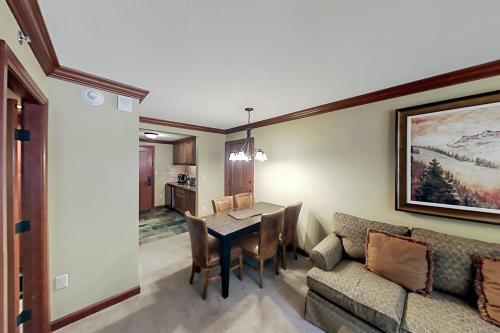 Resort At Squaw Creek II