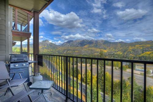 Peregrine Point 204