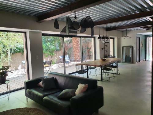 Superbe B�tisse de Caract�re, Coeur de Ville