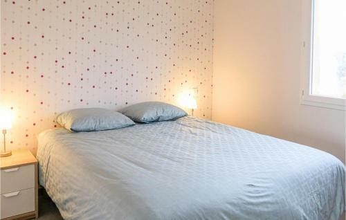Awesome Home In Pirou-plage With 3 Bedrooms