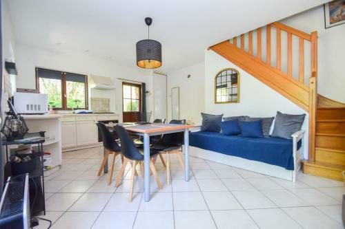 Maison de Vacances 4 Pers Avec Piscine Commune