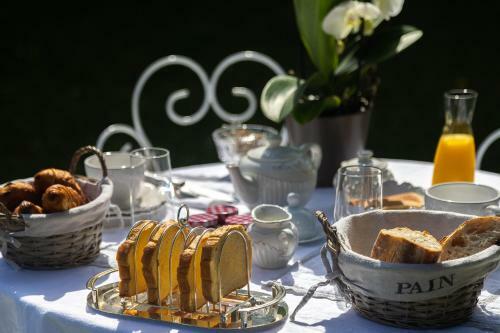 Bed & Breakfast Manoir Le Coutureau Maisons D'h�tes