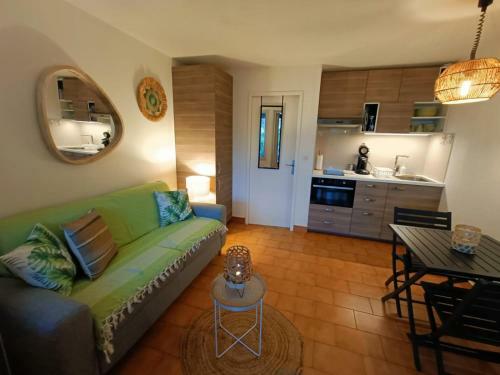 Apartamento Studio Bord de Mer, Terrasse Vue Mer, Piscine