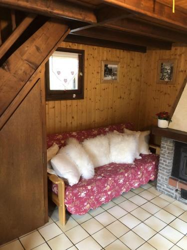 Wooden House With Garden And Terace !