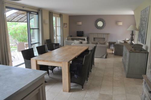 Villa de Charme Et Piscine 177