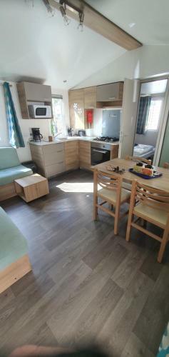 MH 150 Cendrillon Camping Bois Dormant 4 � 6 Pers
