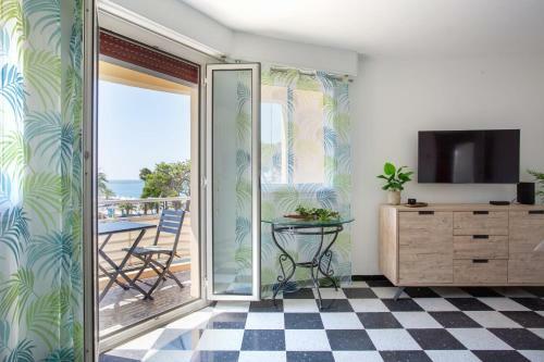 Apartment T2 Air-conditioned Sea View