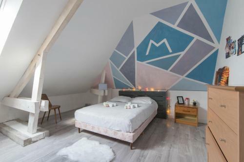 Grande Maison Familiale Situ�e En Centre-ville