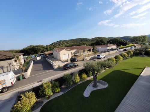 Villa La Garrigue de St Paul Yourhosthelper