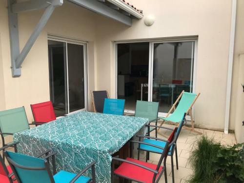 Maison La Ribambelle � Saint-trojan Pour 6 Pers